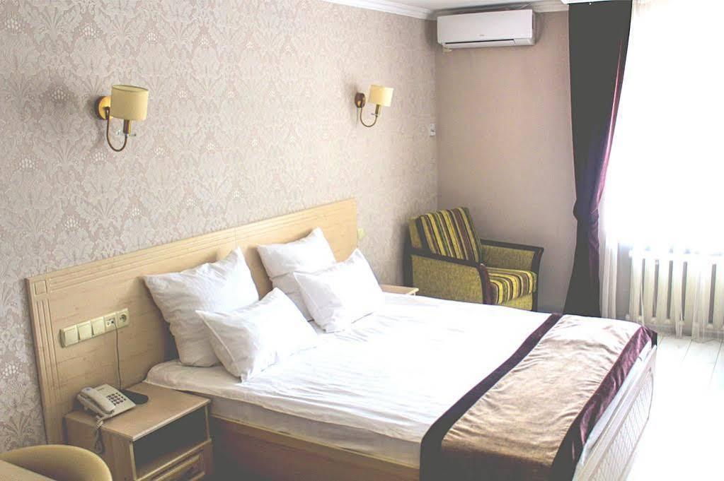 Hotel Tourist Astana Exterior photo